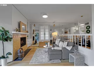 Photo #5: 24343883 Listing