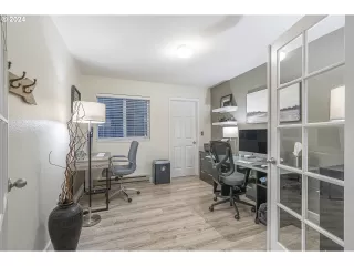 Photo #5: 24345562 Listing