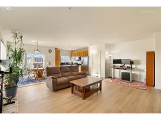 Photo #4: 24345612 Listing 