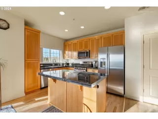 Photo #6: 24345612 Listing 