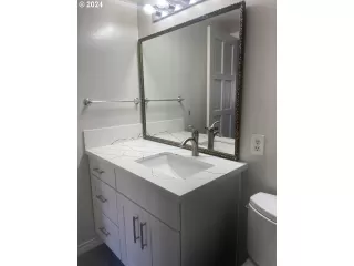 Photo #2: 24347124 Listing