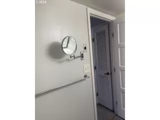 Photo #4: 24347124 Listing