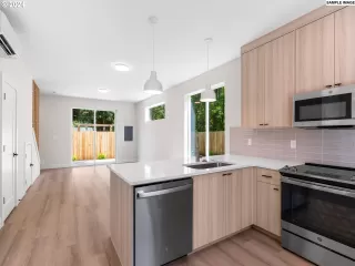 Photo #3: 24349895 Listing