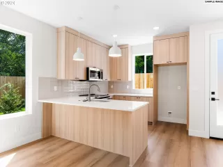 Photo #4: 24349895 Listing