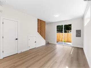 Photo #6: 24349895 Listing