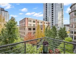 Photo #1: 24349968 Listing