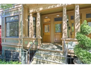 Photo #2: 24350078 Listing