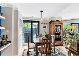 Photo #1: 24350332 Listing 