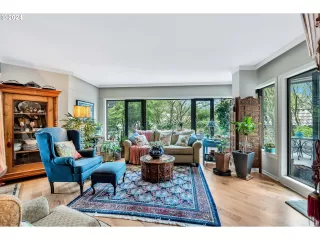 Photo #3: 24350332 Listing 