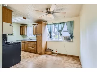 Photo #3: 24351855 Listing 