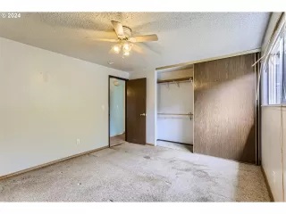 Photo #6: 24351855 Listing 