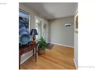 Photo #6: 24352032 Listing 