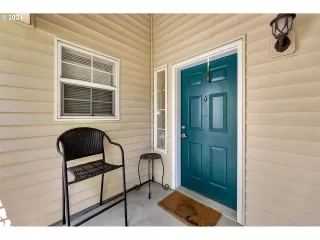 Photo #5: 24352966 Listing