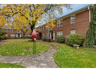 Photo #4: 24353070 Listing