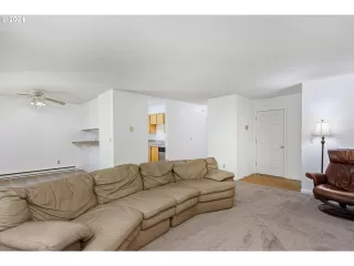 Photo #4: 24354130 Listing 