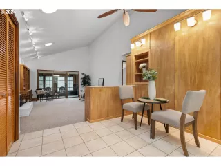 Photo #4: 24354871 Listing