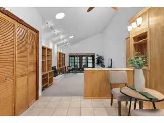 Photo #6: 24354871 Listing