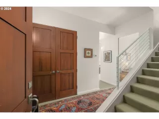 Photo #1: 24355018 Listing