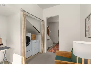 Photo #4: 24355018 Listing