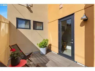 Photo #5: 24355018 Listing