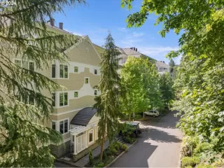 More Details about MLS # 24357876 : 137 FURNACE ST