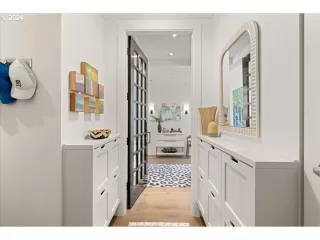 Photo #3: 24357876 Listing