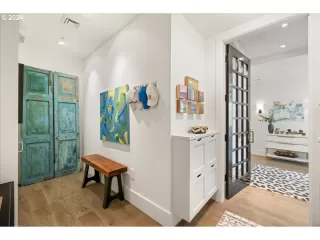 Photo #4: 24357876 Listing