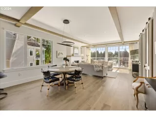 Photo #5: 24357876 Listing