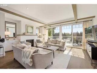 Photo #6: 24357876 Listing