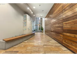 Photo #4: 24358462 Listing