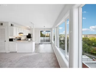 Photo #2: 24359022 Listing