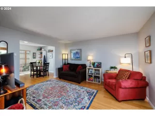 Photo #6: 24360686 Listing 