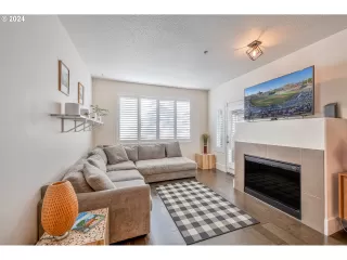 Photo #2: 24360992 Listing