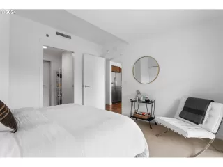 Photo #2: 24361147 Listing