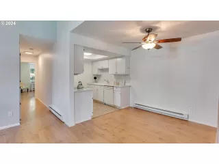 Photo #6: 24361704 Listing 