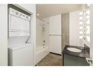 Photo #3: 24362310 Listing