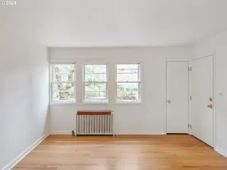 Photo #6: 24362695 Listing