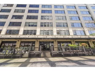 Photo #1: 24365000 Listing 