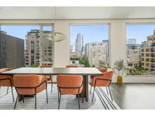 Photo #2: 24365751 Listing