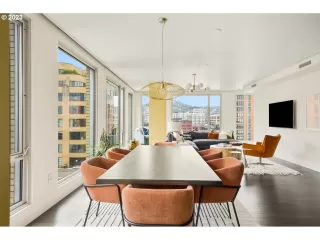 Photo #3: 24365751 Listing