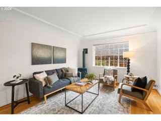 Photo #4: 24367487 Listing