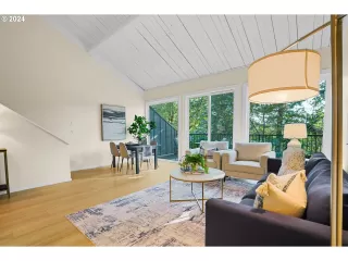 Photo #5: 24370340 Listing