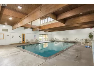 Photo #4: 24370619 Listing