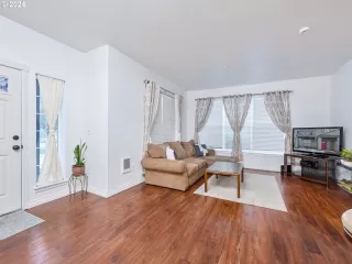 Photo #2: 24371123 Listing 