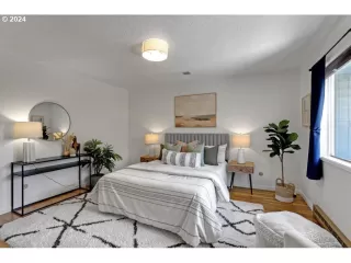 Photo #6: 24372112 Listing