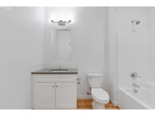 Photo #3: 24372699 Listing 