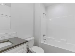 Photo #4: 24372699 Listing 