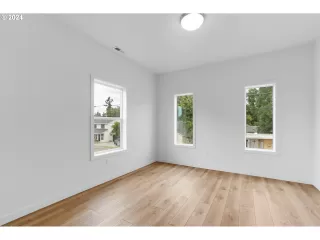 Photo #5: 24372699 Listing 