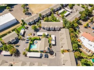 Photo #1: 24372802 Listing 