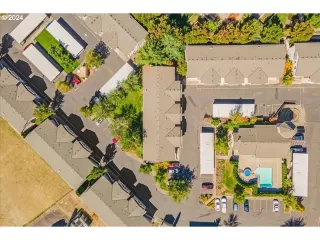 Photo #2: 24372802 Listing 